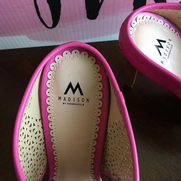 Madison, by Shoe Dazzle Pink Slip On’s - Picture 8 of 8